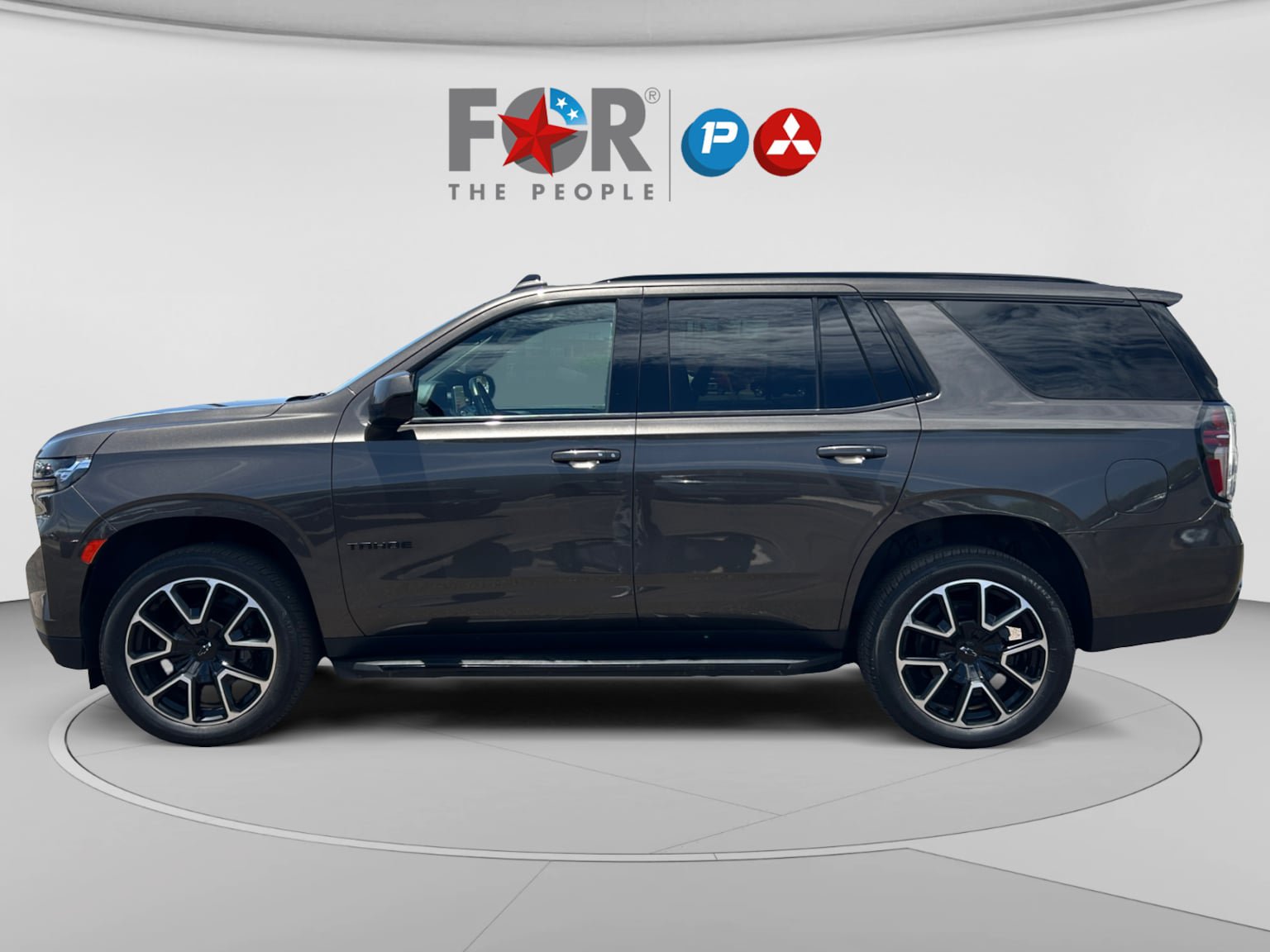 Used 2021 Chevrolet Tahoe RST w/ Rear Media and Nav Package AWD/4WD image 2