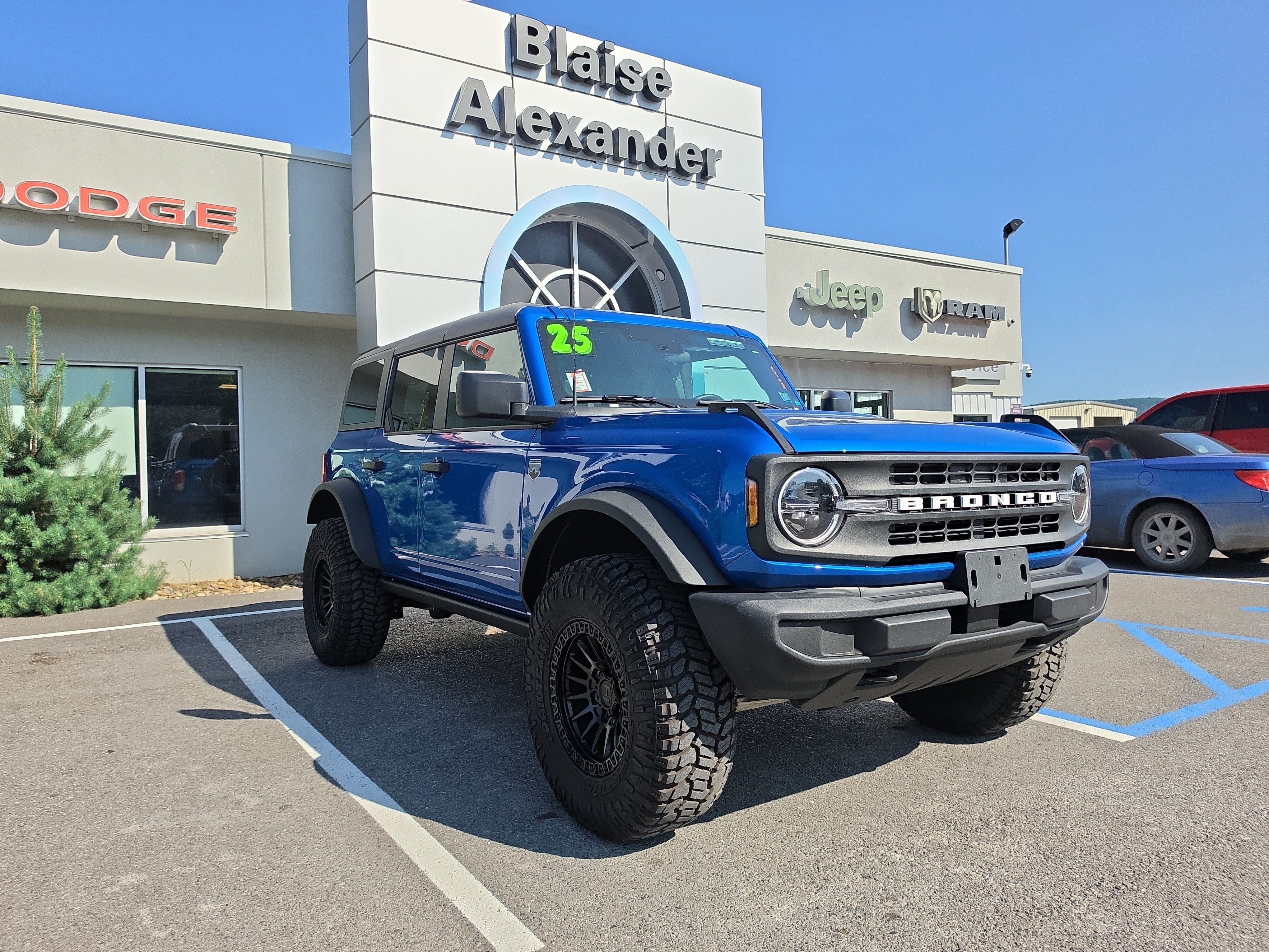 Used 2025 Ford Bronco Big Bend AWD/4WD video 1