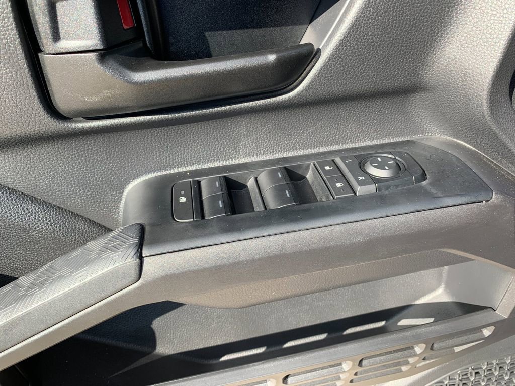 Used 2025 Toyota Tacoma SR5 AWD/4WD image 13