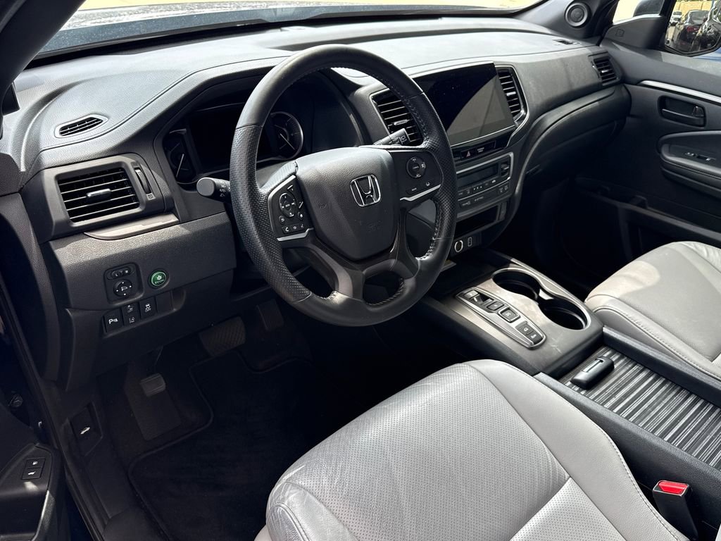 Used 2023 Honda Passport EX-L image 10