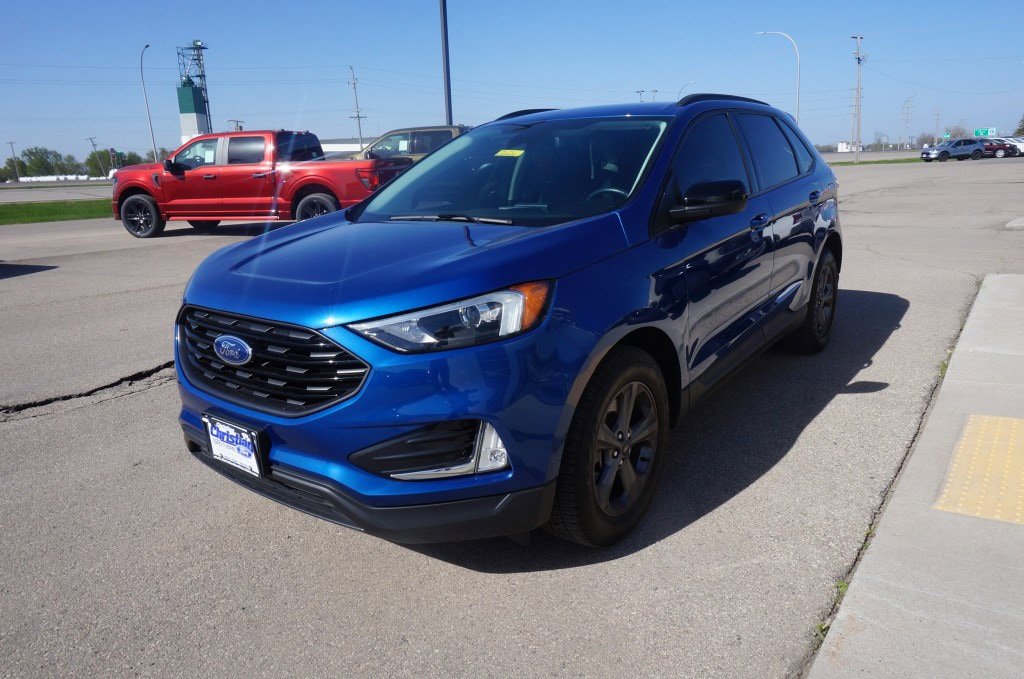 Used 2023 Ford Edge SEL w/ Sport Appearance Package AWD/4WD image 4