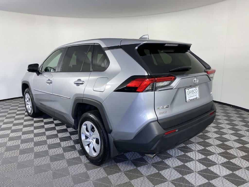 Used 2025 Toyota RAV4 LE AWD/4WD image 6