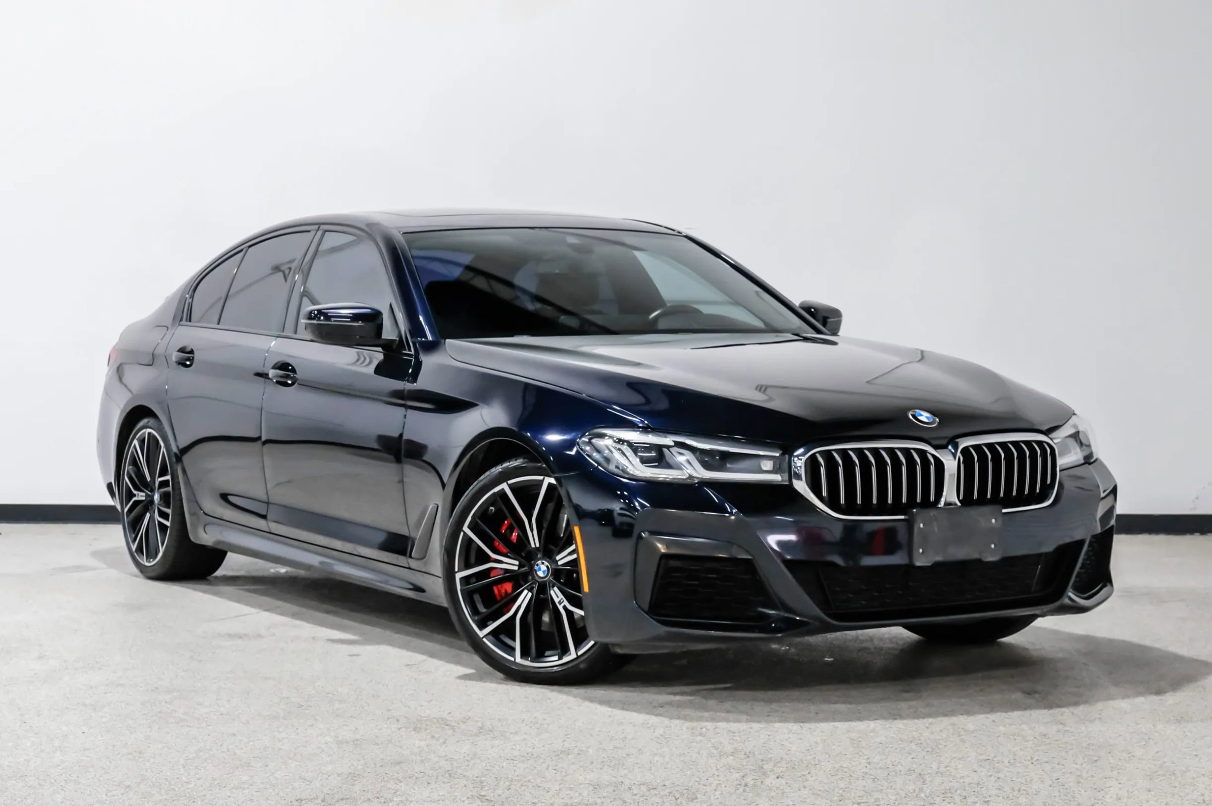 Used 2022 BMW 540i w/ M Sport Package RWD image 4