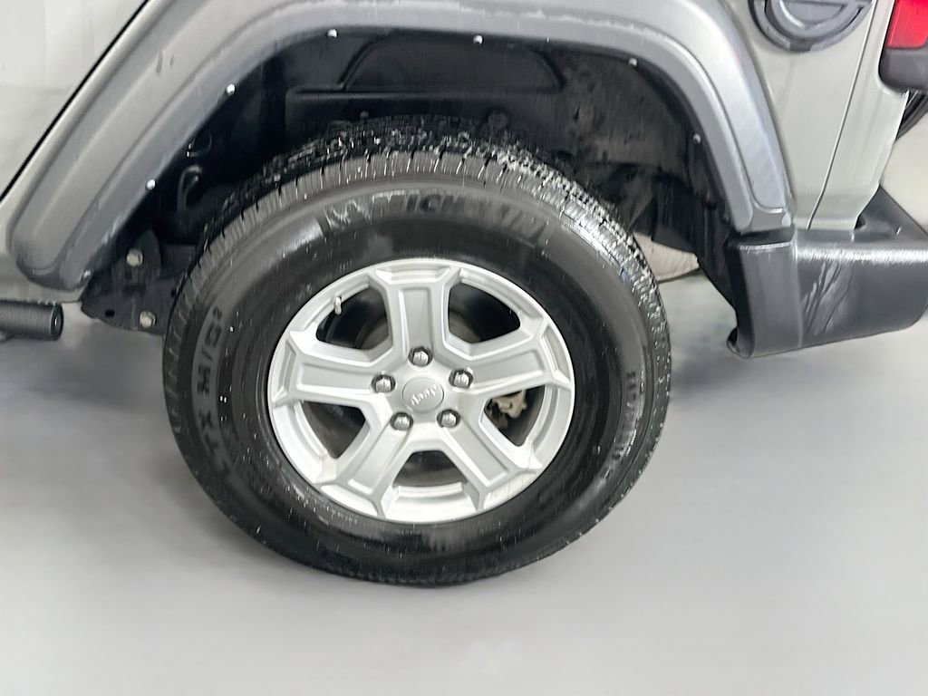 Used 2022 Jeep Wrangler Unlimited Sport image 30