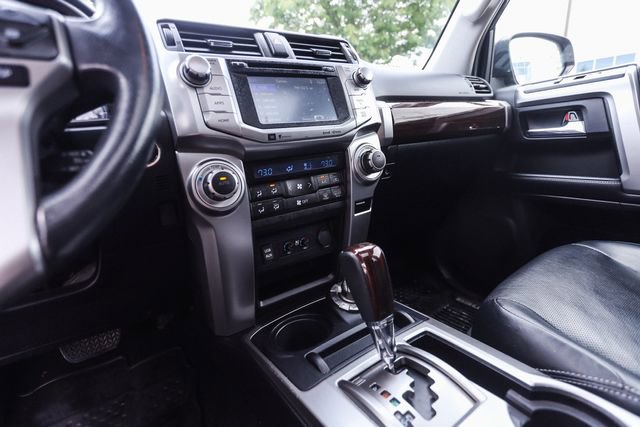 Used 2018 Toyota 4Runner Limited AWD/4WD image 32