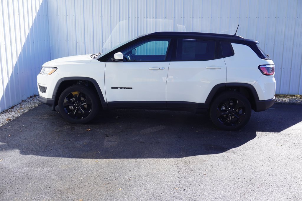 Used 2021 Jeep Compass Latitude w/ Sun and Sound Group image 3