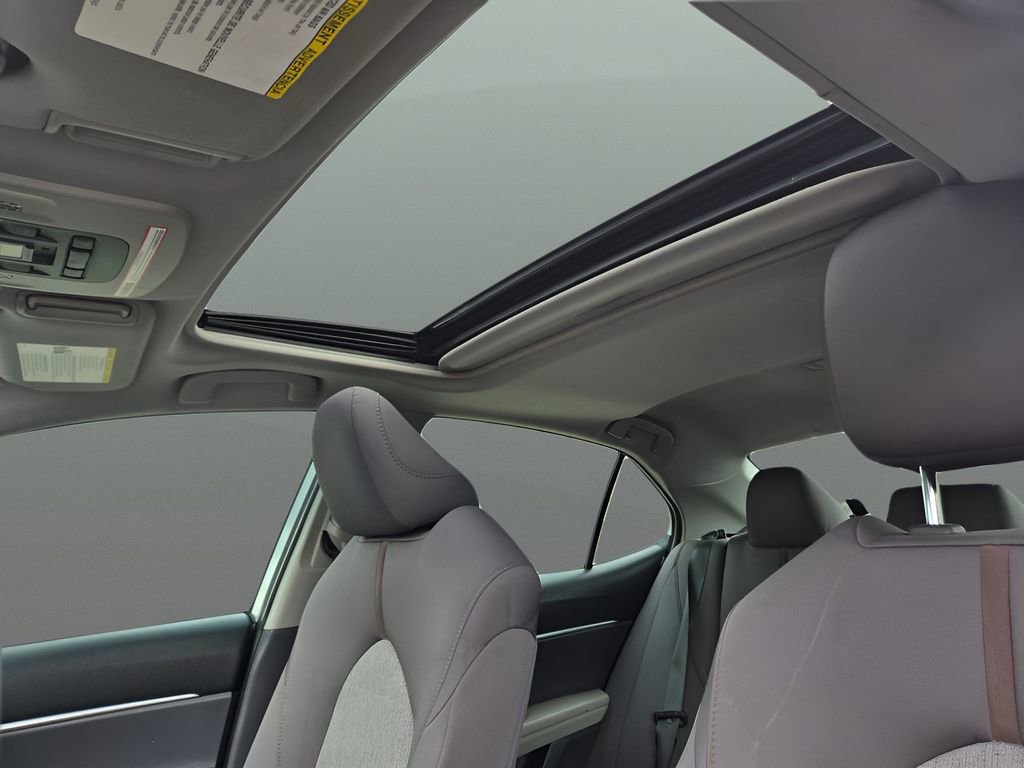 Used 2019 Toyota Camry LE w/ Convenience Package FWD image 18