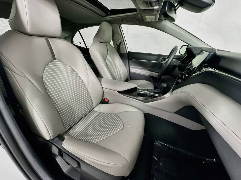 Used 2024 Toyota Camry SE w/ Convenience Package FWD image 13