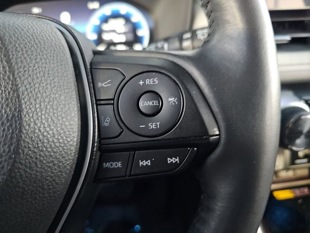 Used 2023 Toyota RAV4 Limited image 12