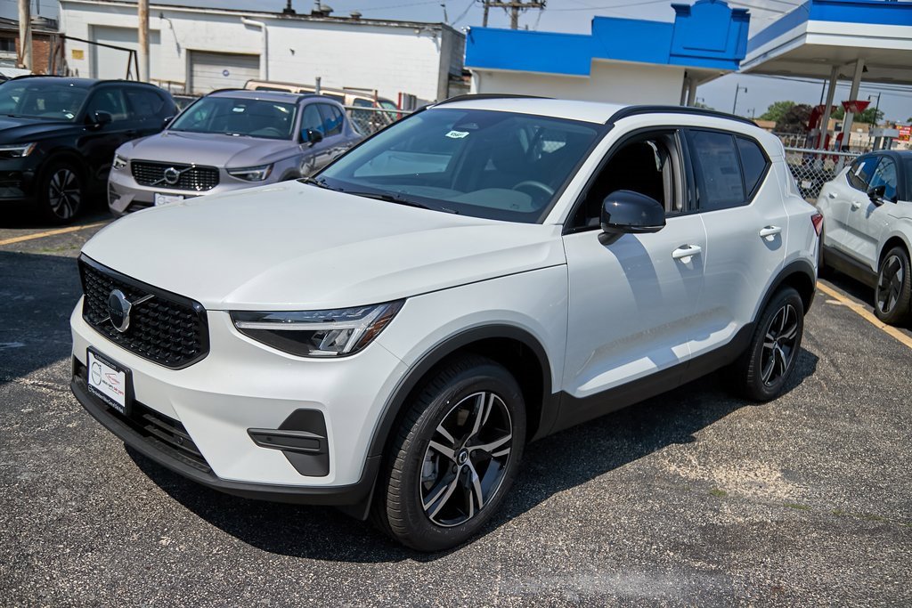New 2026 Volvo XC40 B5 Core image 6
