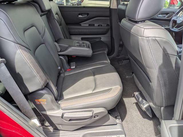 Used 2023 Nissan Pathfinder SL AWD/4WD image 24