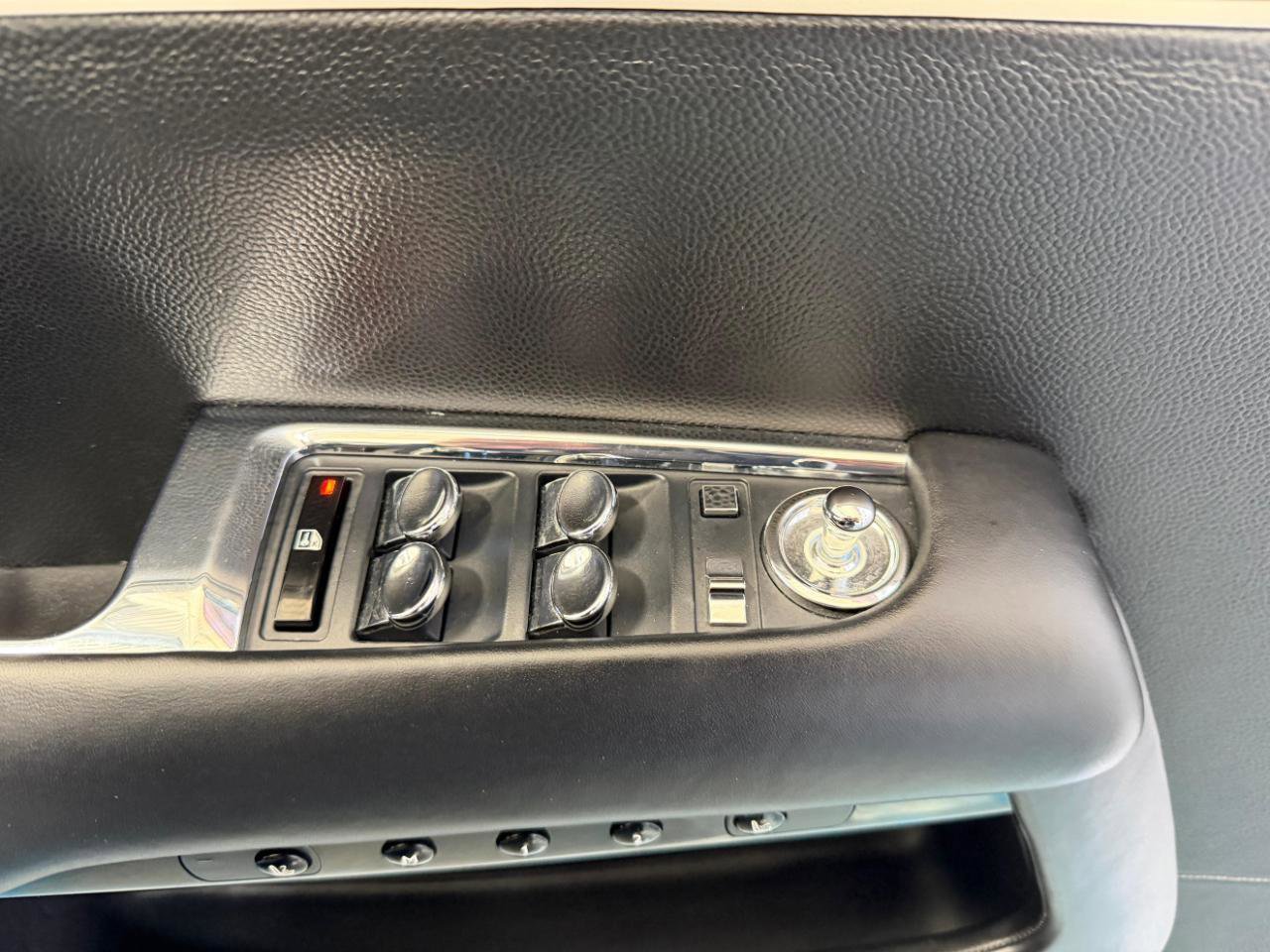 Used 2016 Rolls-Royce Wraith RWD image 13