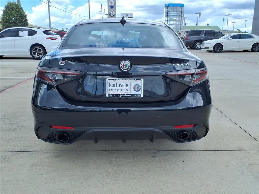 New 2025 Alfa Romeo Giulia w/ Driving Assist Package image 7