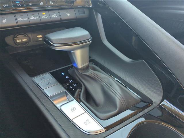 Used 2025 Hyundai Elantra SEL image 11
