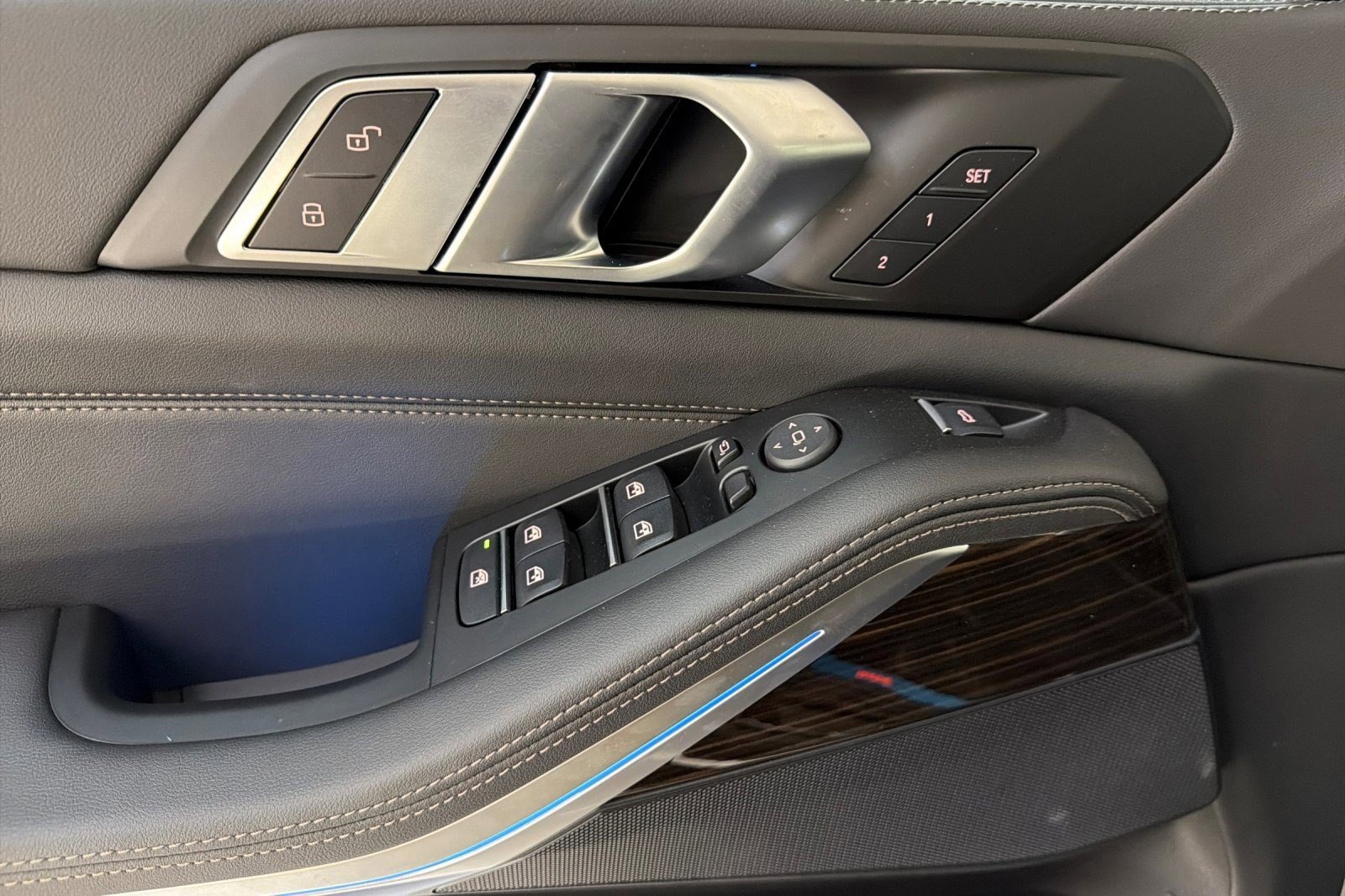 New 2026 BMW X5 xDrive50e w/ Parking Assistance Package AWD/4WD image 14