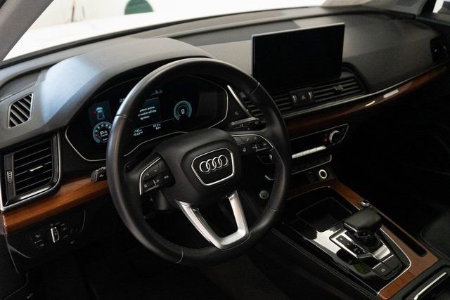 Used 2022 Audi Q5 2.0T Premium Plus image 3
