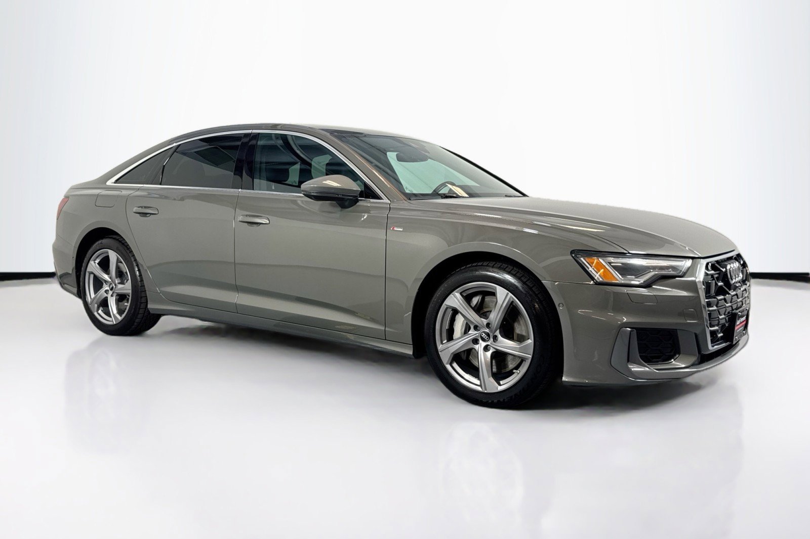 Used 2024 Audi A6 Premium Plus AWD/4WD image 3