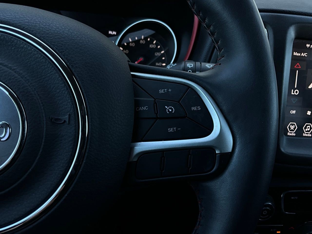 Used 2019 Jeep Compass Trailhawk image 33