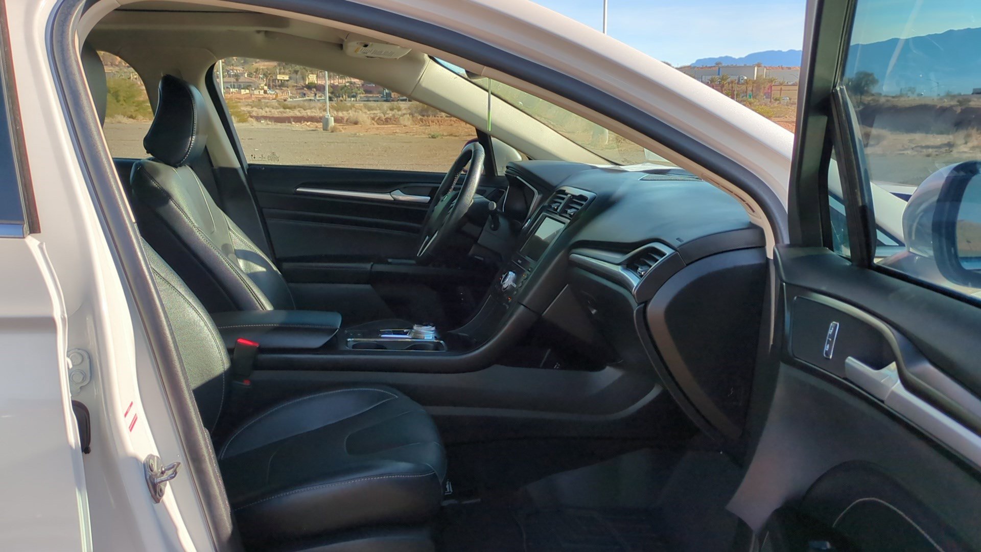 Used 2020 Ford Fusion Titanium image 32