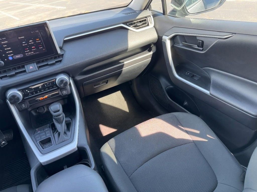 Certified 2025 Toyota RAV4 LE image 18