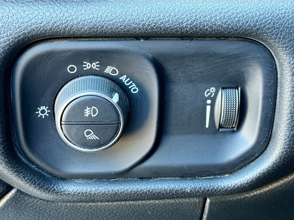 Used 2023 RAM 3500 Tradesman image 12