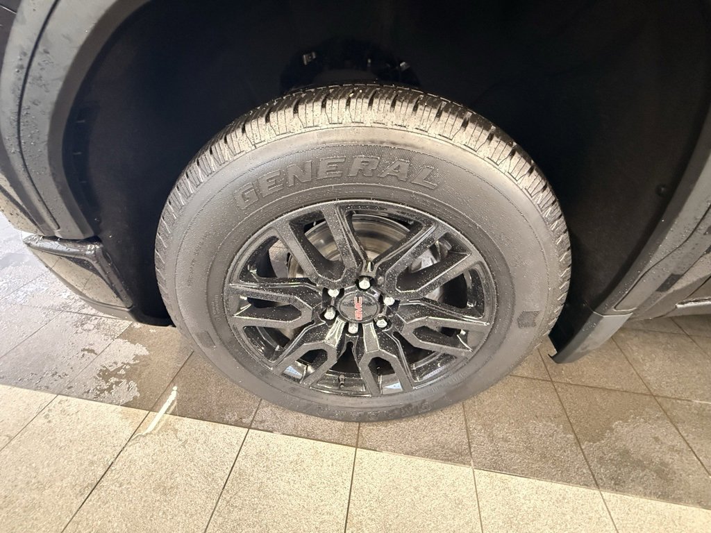 Used 2024 GMC Sierra 1500 Elevation image 39