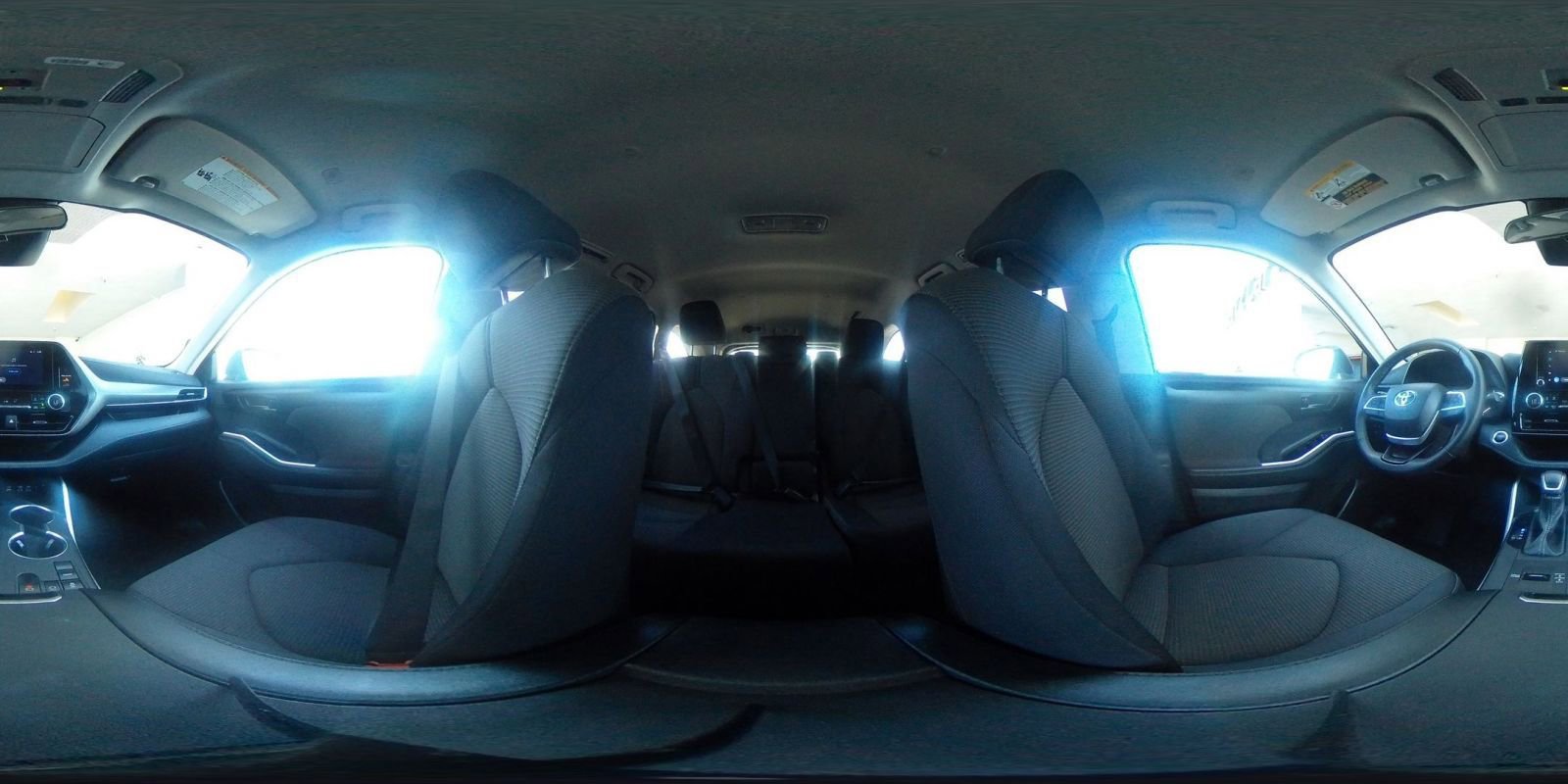 Used 2025 Toyota Highlander LE image 44