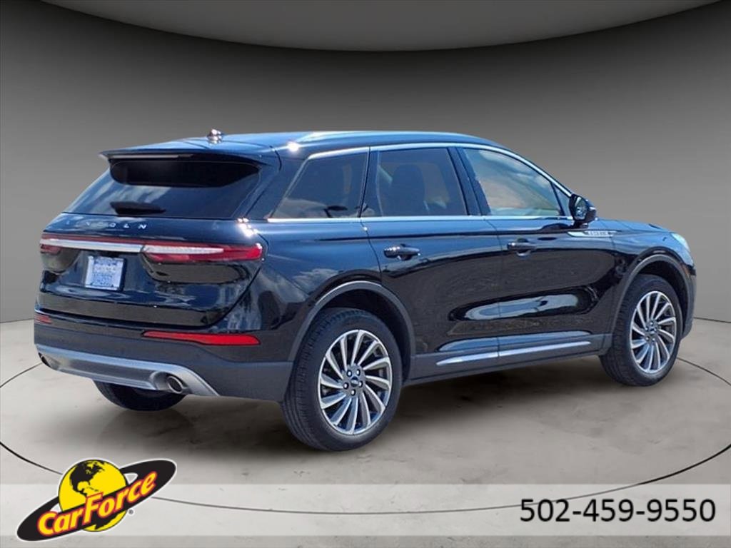 Used 2023 Lincoln Corsair Reserve w/ Equipment Group 201A image 11