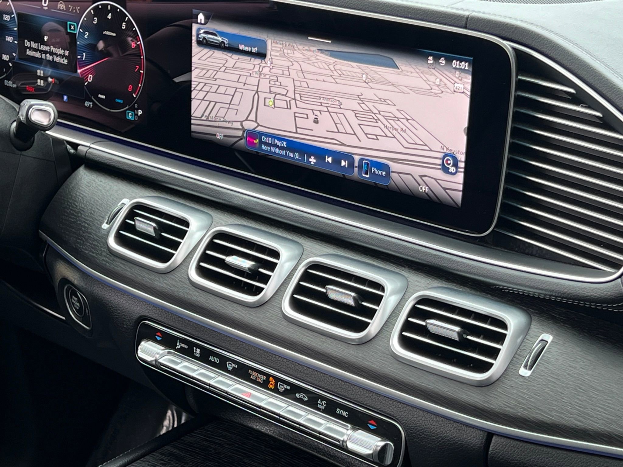 Used 2024 Mercedes-Benz GLS 450 4MATIC image 36