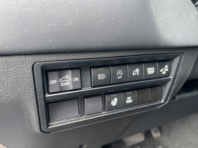 Used 2023 Toyota Tundra Platinum image 17