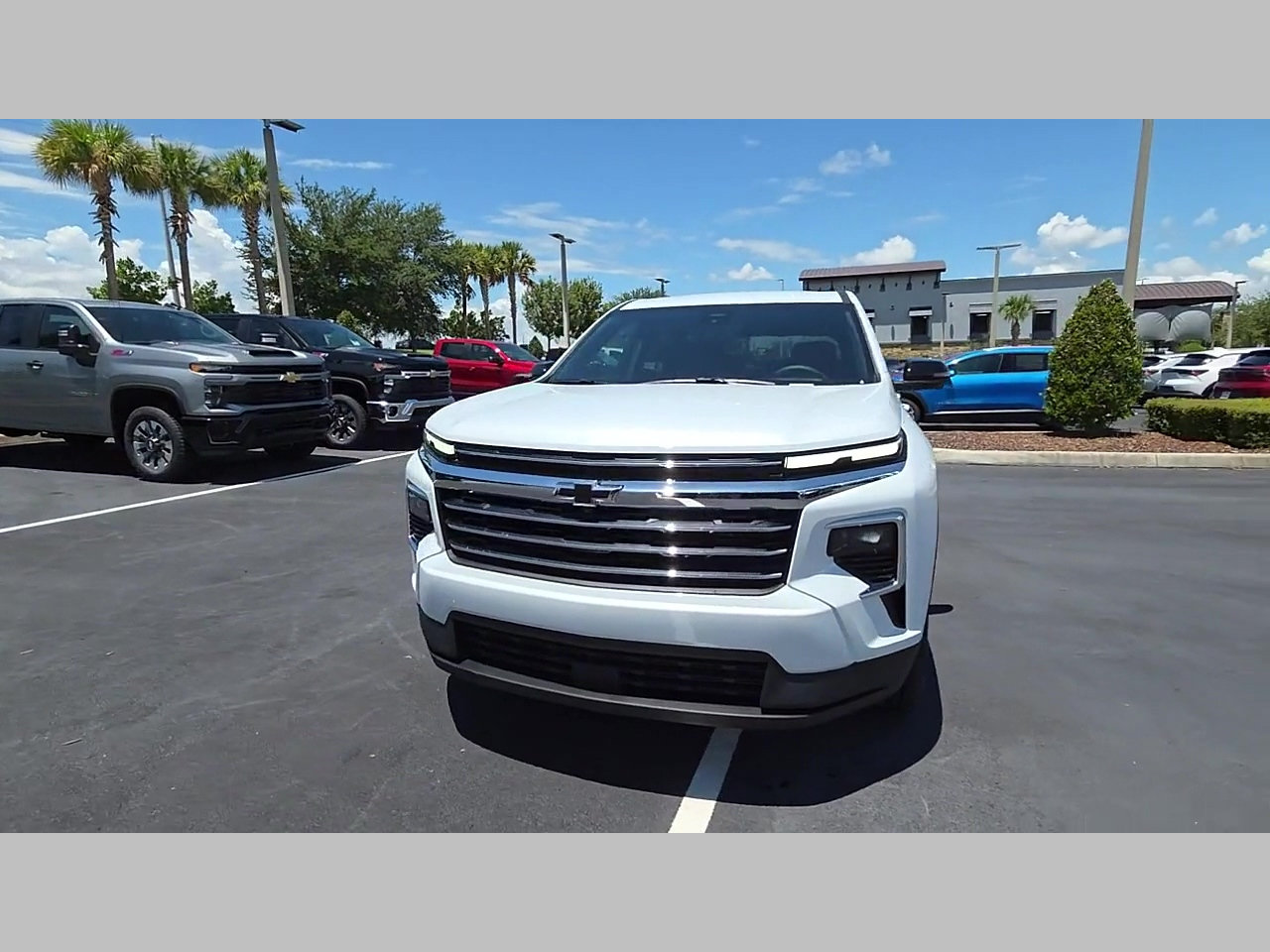 New 2026 Chevrolet Traverse LT w/ Driver Confidence Package AWD/4WD image 24
