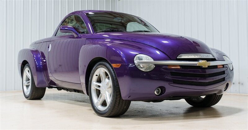 Used 2004 Chevrolet SSR w/ Preferred Equipment Group