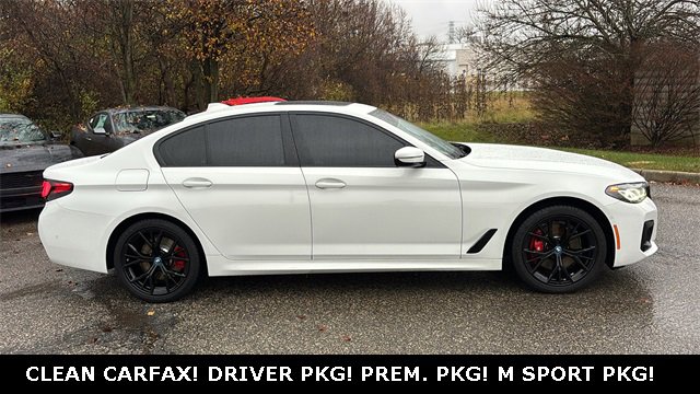 Used 2022 BMW 530e xDrive 530e iPerformance w/ Premium Package image 29