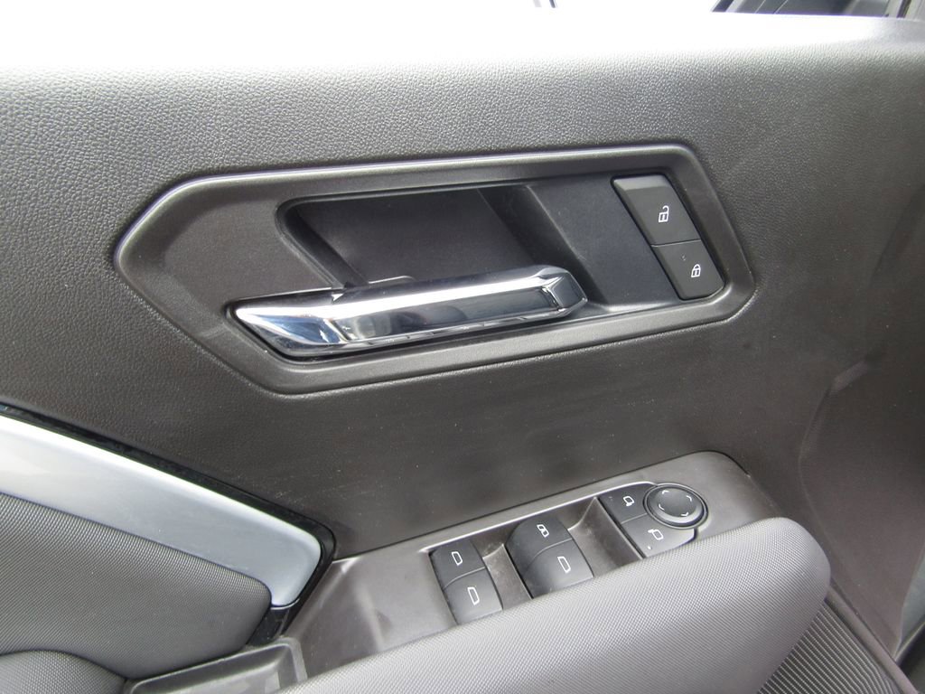 Used 2024 Chevrolet Colorado Z71 w/ Z71 Convenience Package 2 image 24