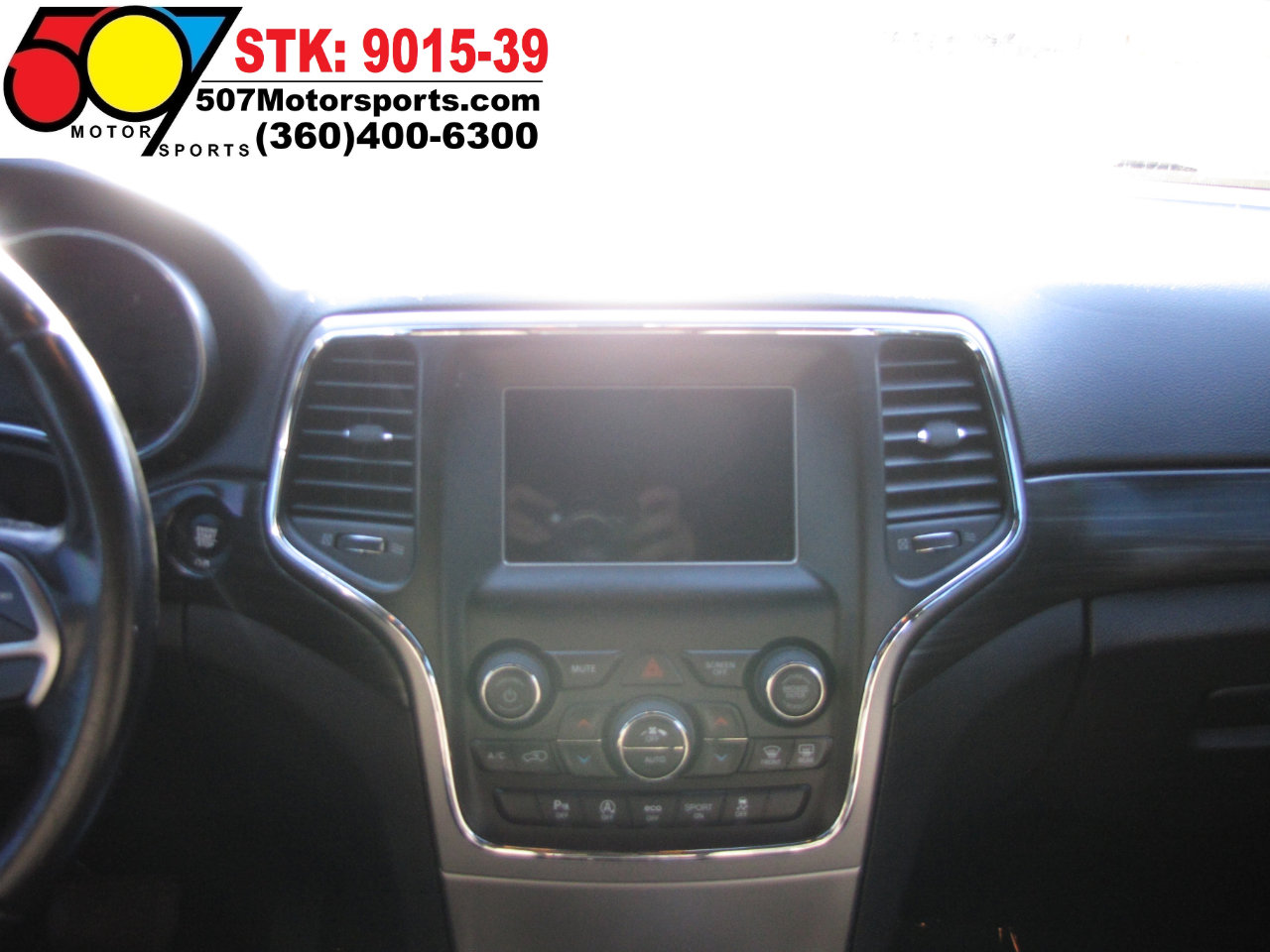 Used 2020 Jeep Grand Cherokee Laredo image 21