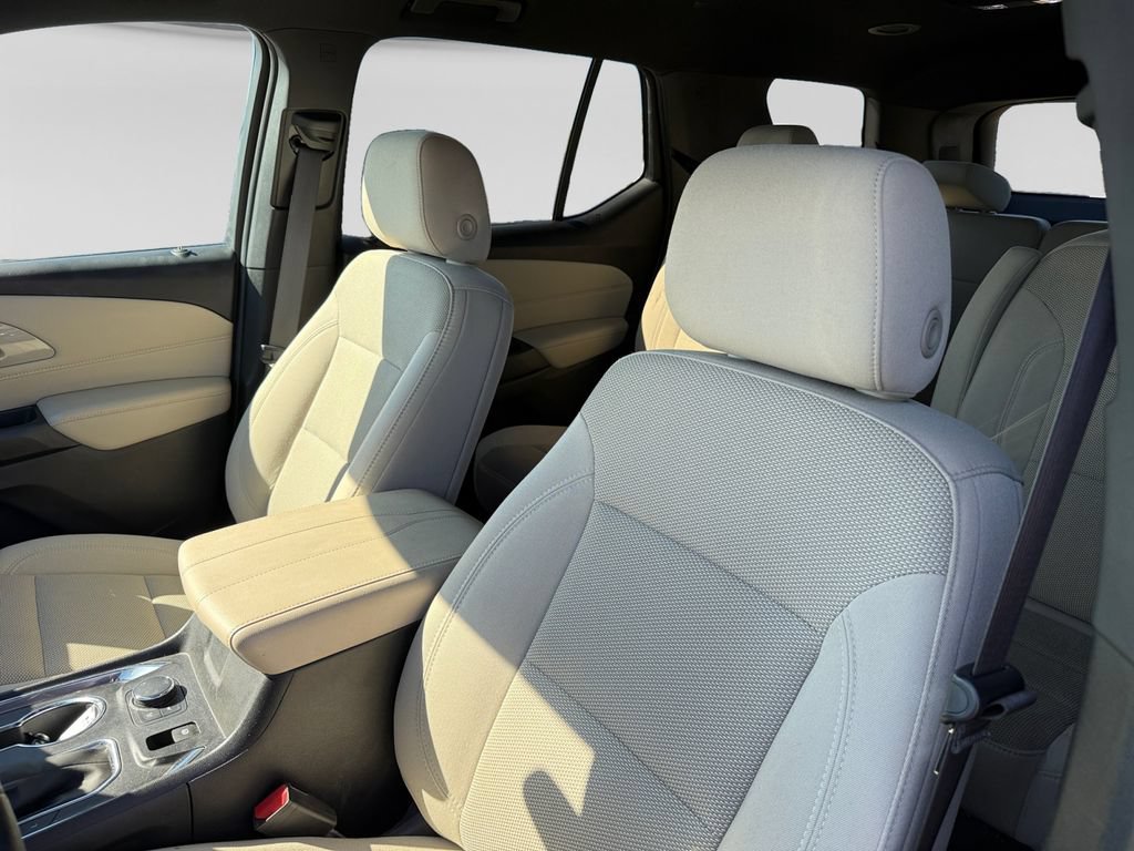 Used 2024 Chevrolet Traverse LT AWD/4WD image 23