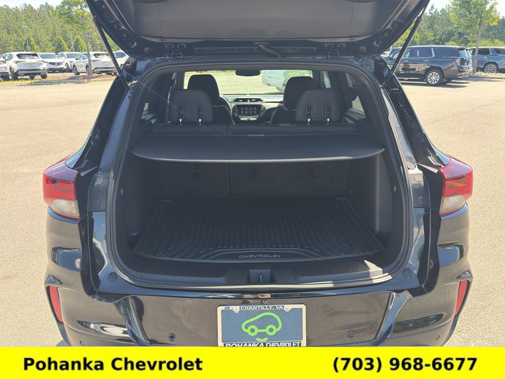 Certified 2022 Chevrolet TrailBlazer RS w/ Technology Package AWD/4WD image 27