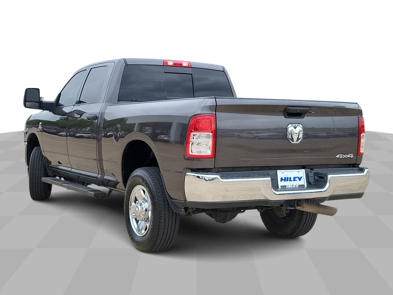 Used 2024 RAM 2500 Tradesman w/ Chrome Appearance Group image 6
