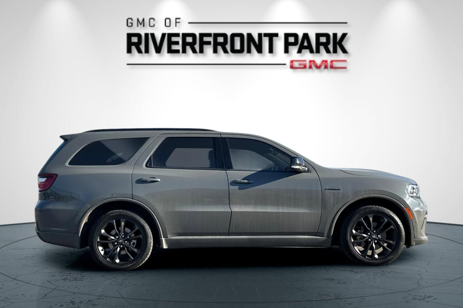 Used 2021 Dodge Durango R/T w/ Blacktop Package image 2