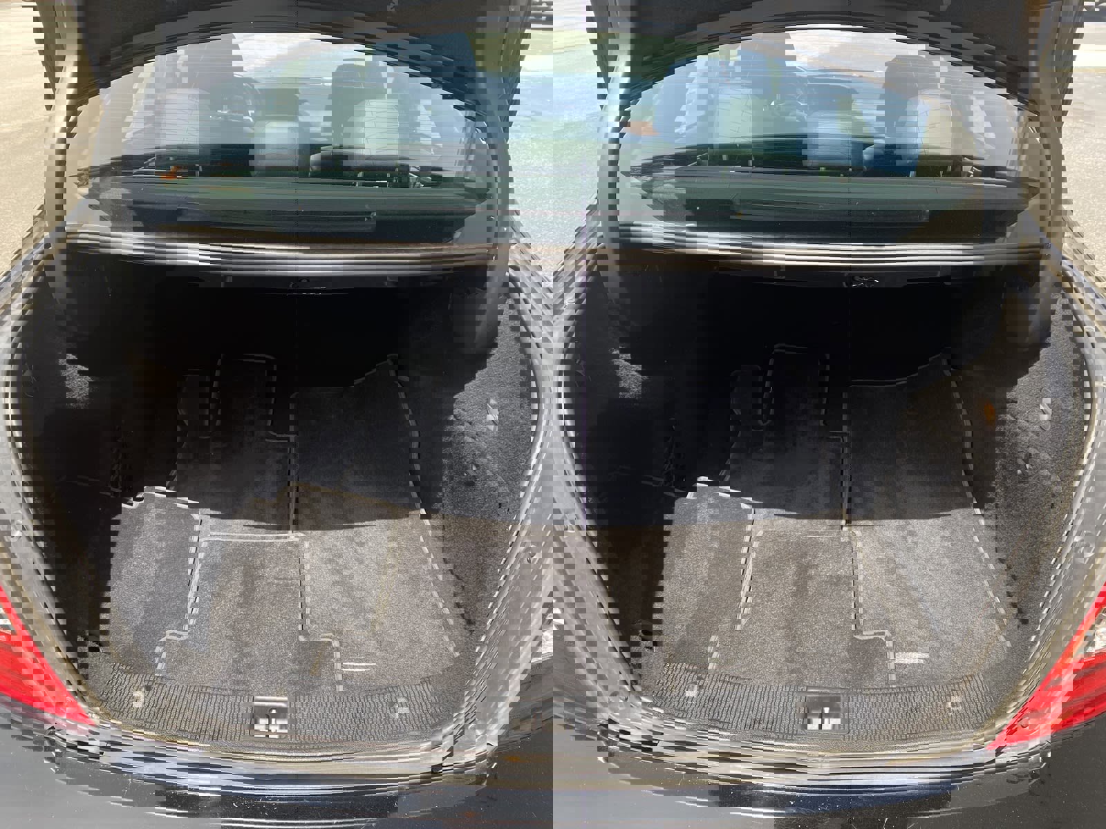 Used 2013 Mercedes-Benz C 300 Sport image 19