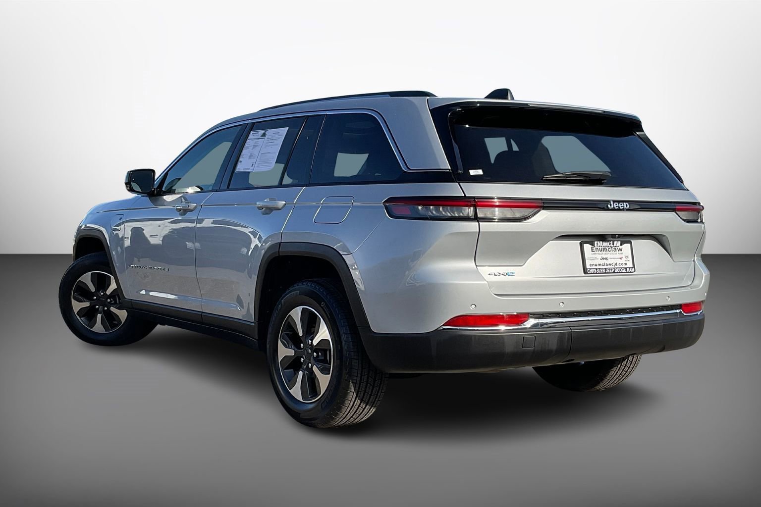 Used 2024 Jeep Grand Cherokee Limited 4xe image 11