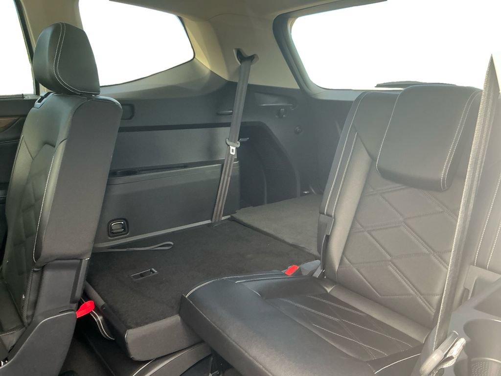 Used 2025 Volkswagen Atlas SE AWD/4WD image 23