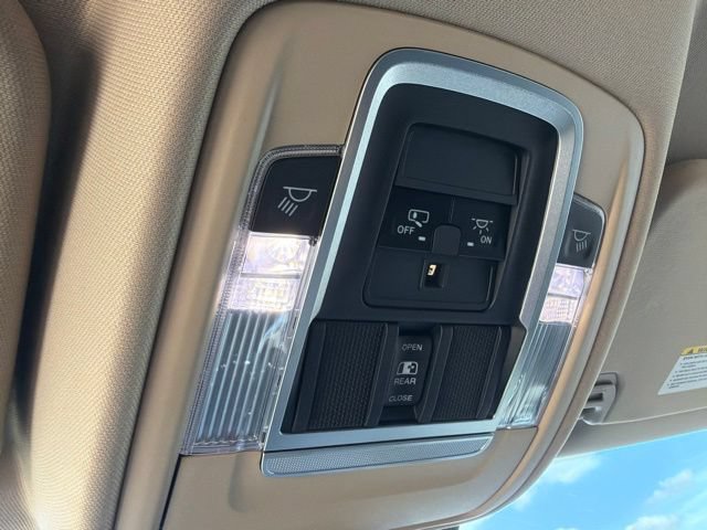 Used 2021 RAM 1500 Laramie AWD/4WD image 32