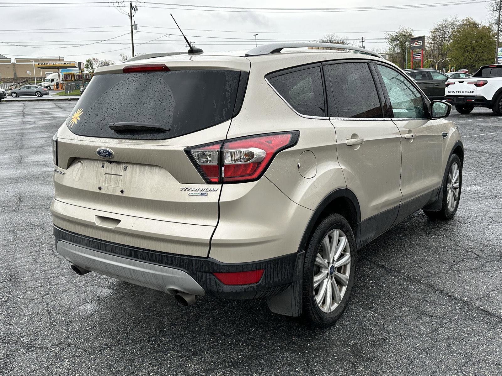 Used 2017 Ford Escape Titanium image 8