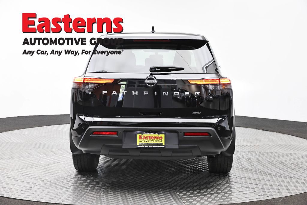 Used 2024 Nissan Pathfinder S AWD/4WD image 6