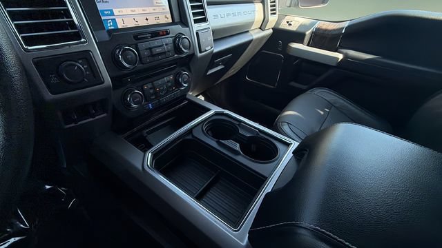 Used 2017 Ford F250 Lariat w/ Lariat Ultimate Package AWD/4WD image 15