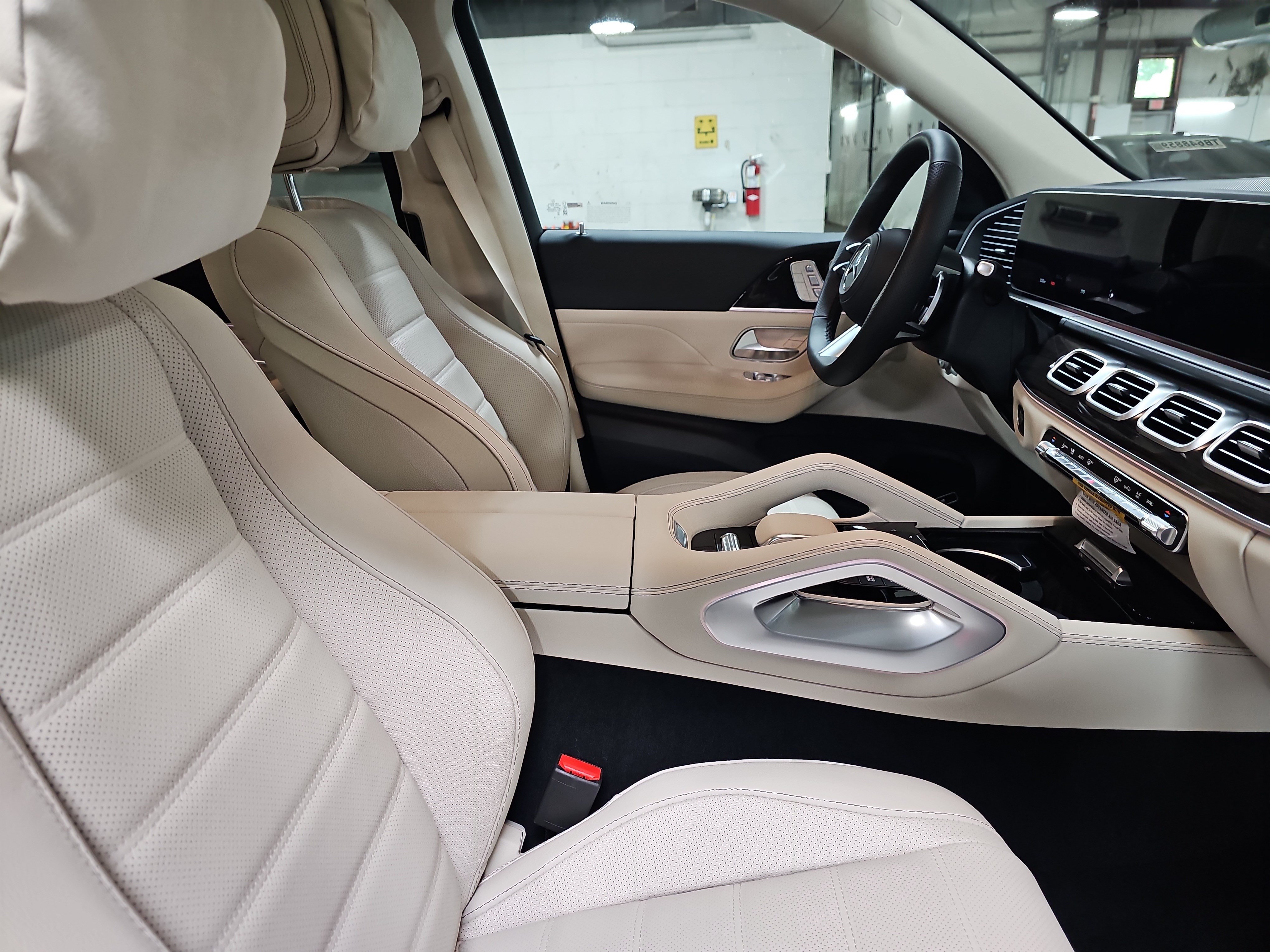 New 2026 Mercedes-Benz GLS 450 4MATIC image 10