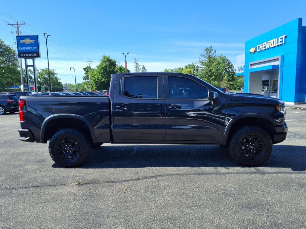 Used 2024 Chevrolet Silverado 1500 ZR2 w/ Technology Package image 2