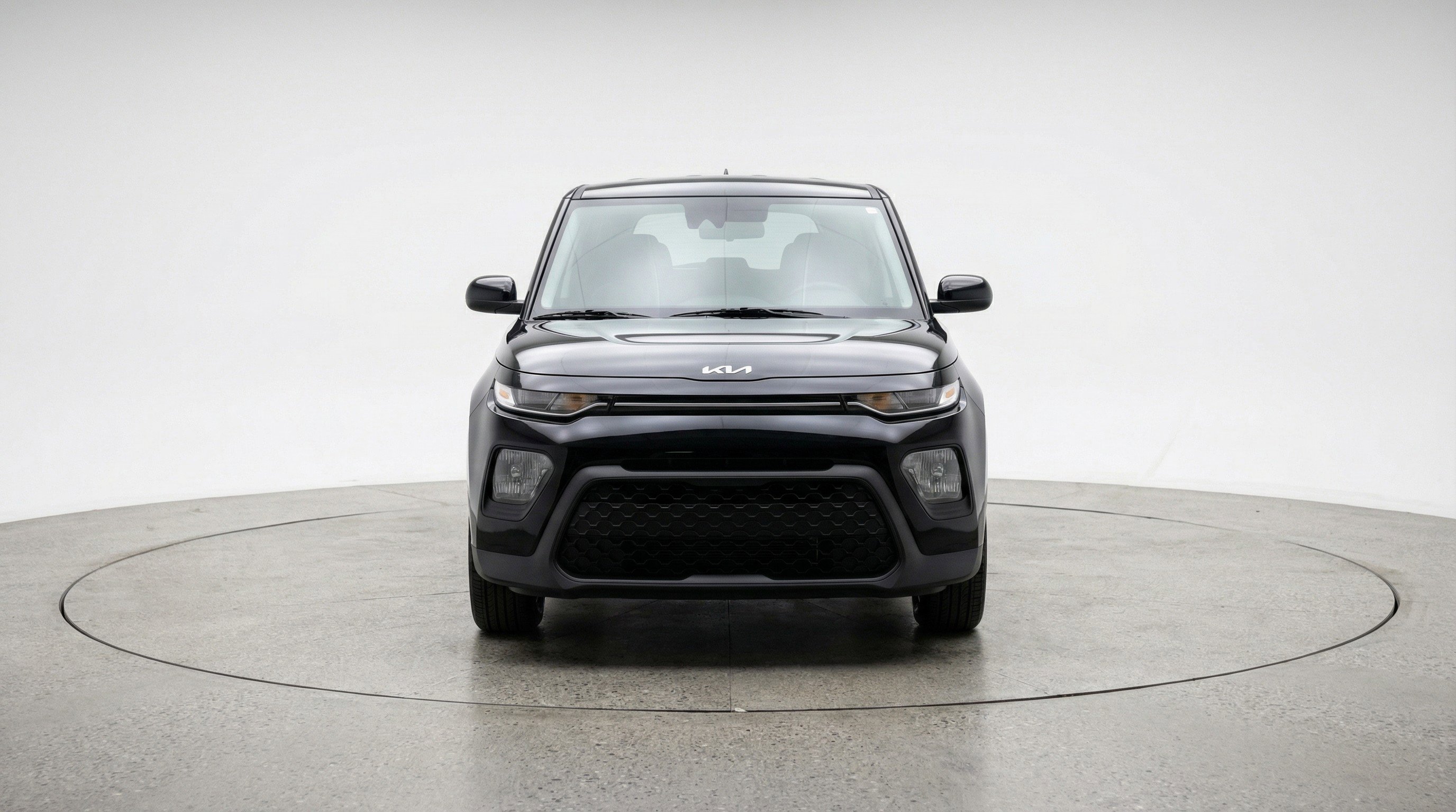 Used 2025 Kia Soul LX w/ LX Technology Package image 2