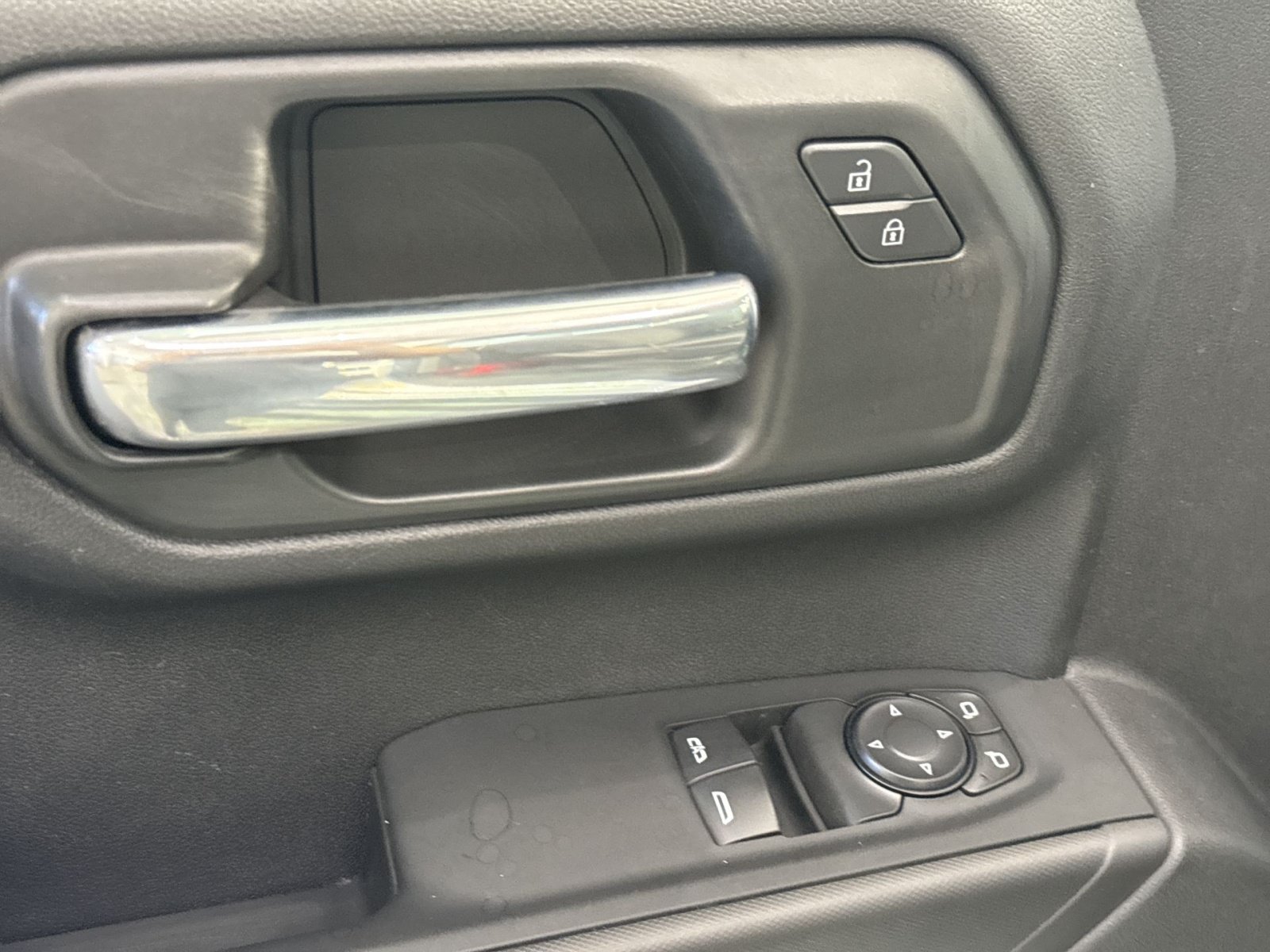 Used 2025 Chevrolet Silverado 1500 W/T RWD image 16